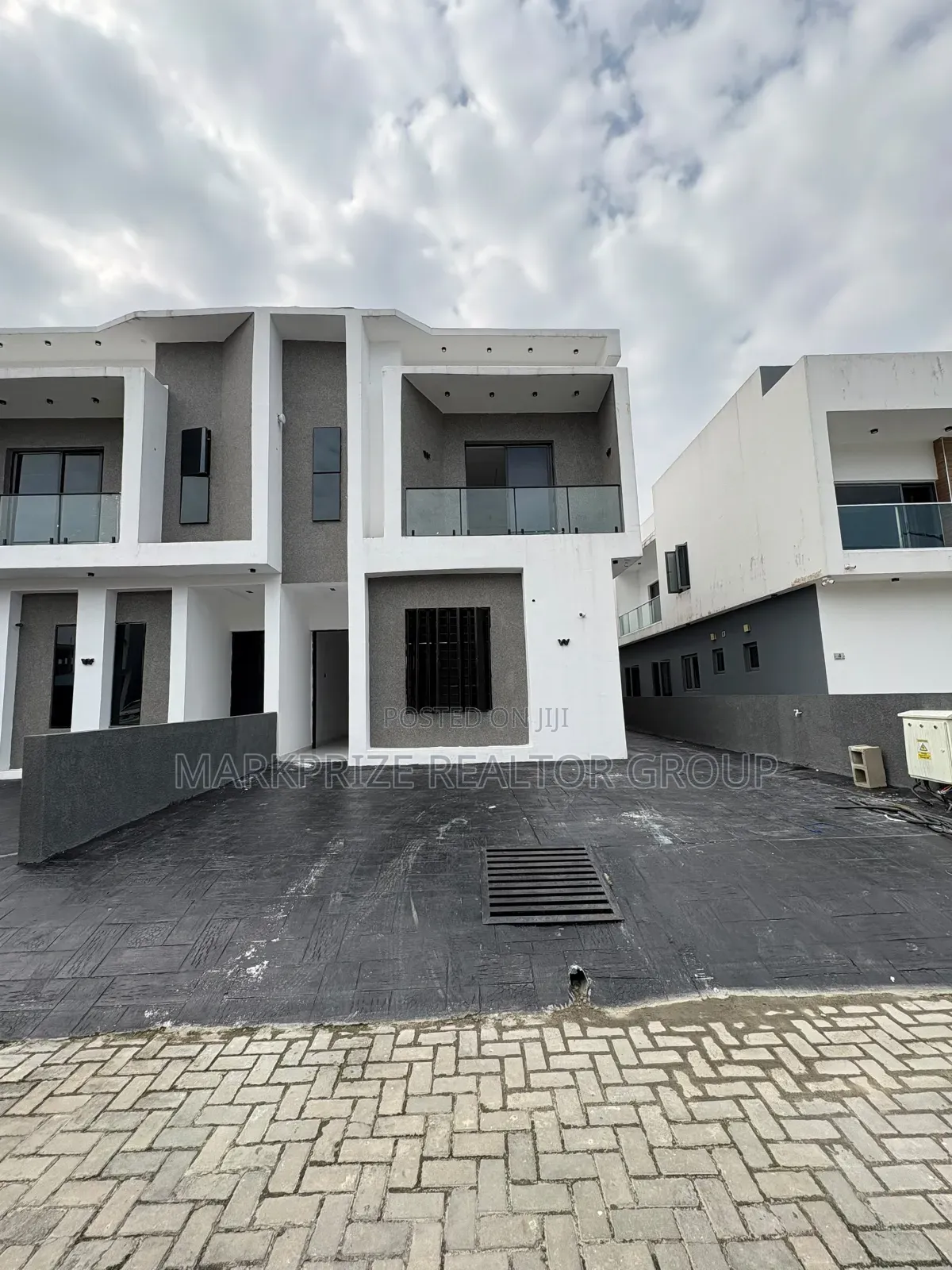 4bdrm Duplex in Abraham Adesanya for sale in Abraham Adesanya