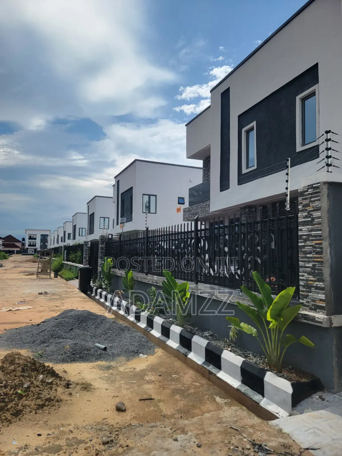 4bdrm Duplex in Helui City Estate, Enugu for rent in Enugu