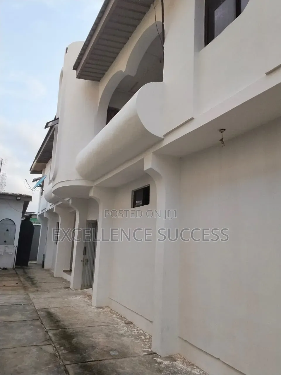 3bdrm Block of Flats in Abaranje Ikotun for sale in Abaranje