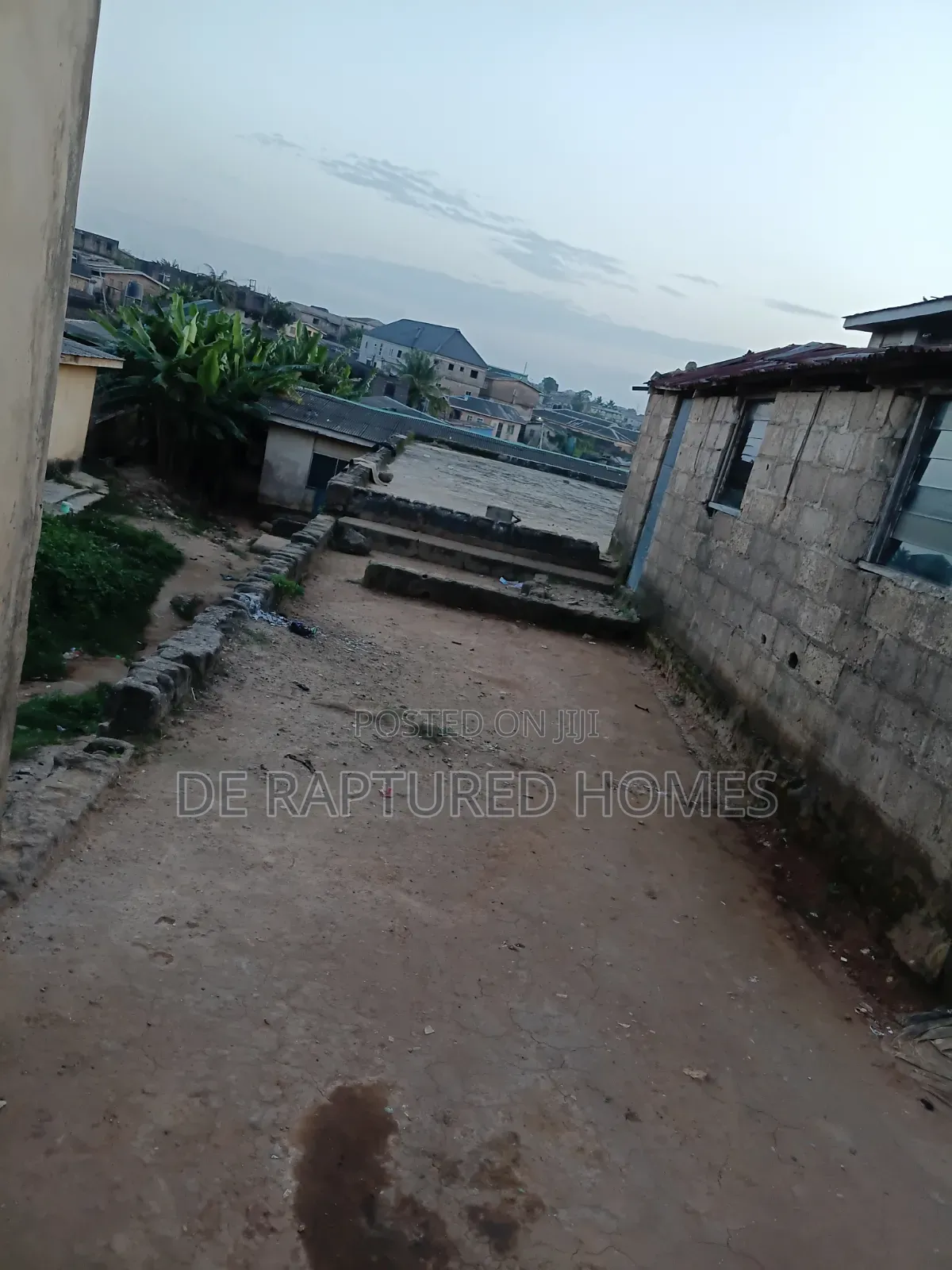 Distress House for Sales in Ayobo