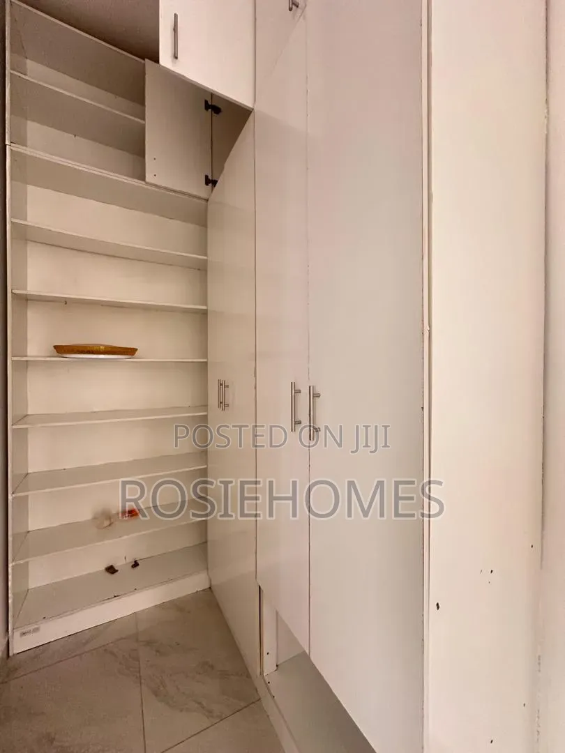 4bdrm Duplex in Ikota Gra for rent in Ikota