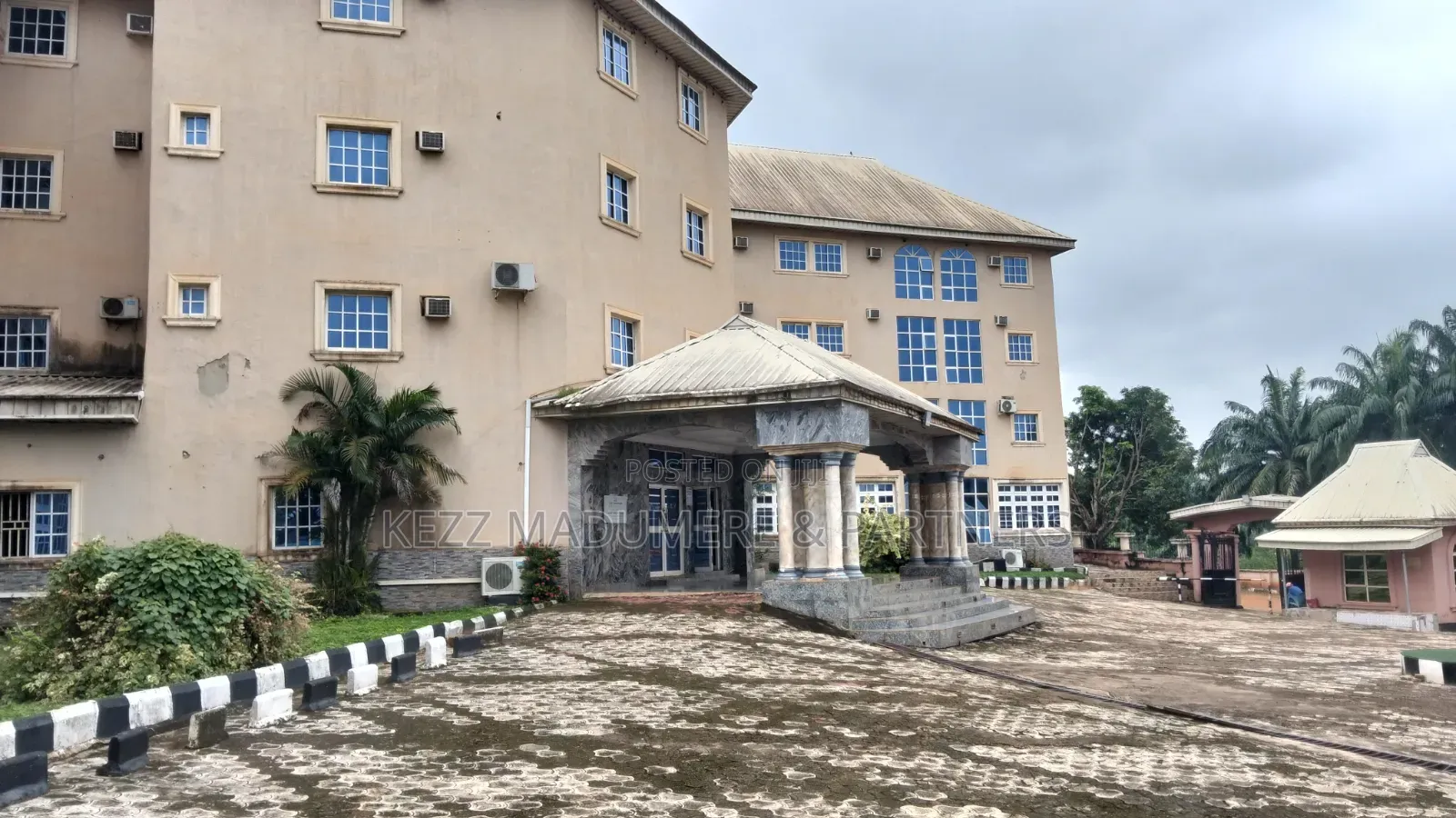 For Sale : Functional 36+ Rooms Hotel at Independence Layout Enugu in Port-Harcourt