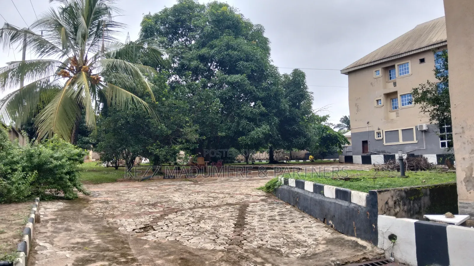 For Sale : Functional 36+ Rooms Hotel at Independence Layout Enugu in Port-Harcourt