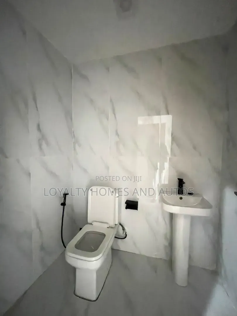 5bdrm Duplex in Ogudu GRA for sale in Ogudu GRA