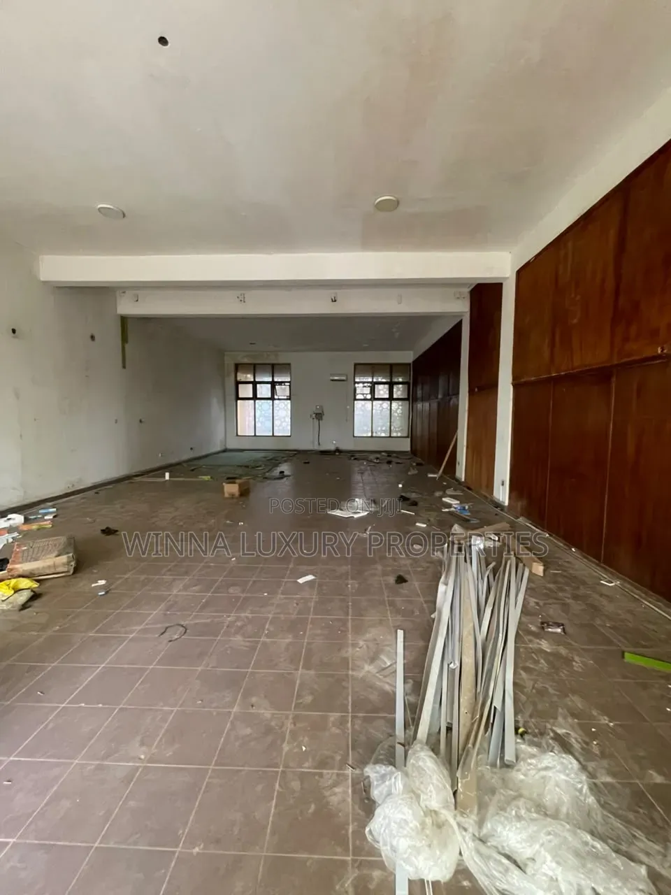 Office/Shop Space 138sqm in Central Business District