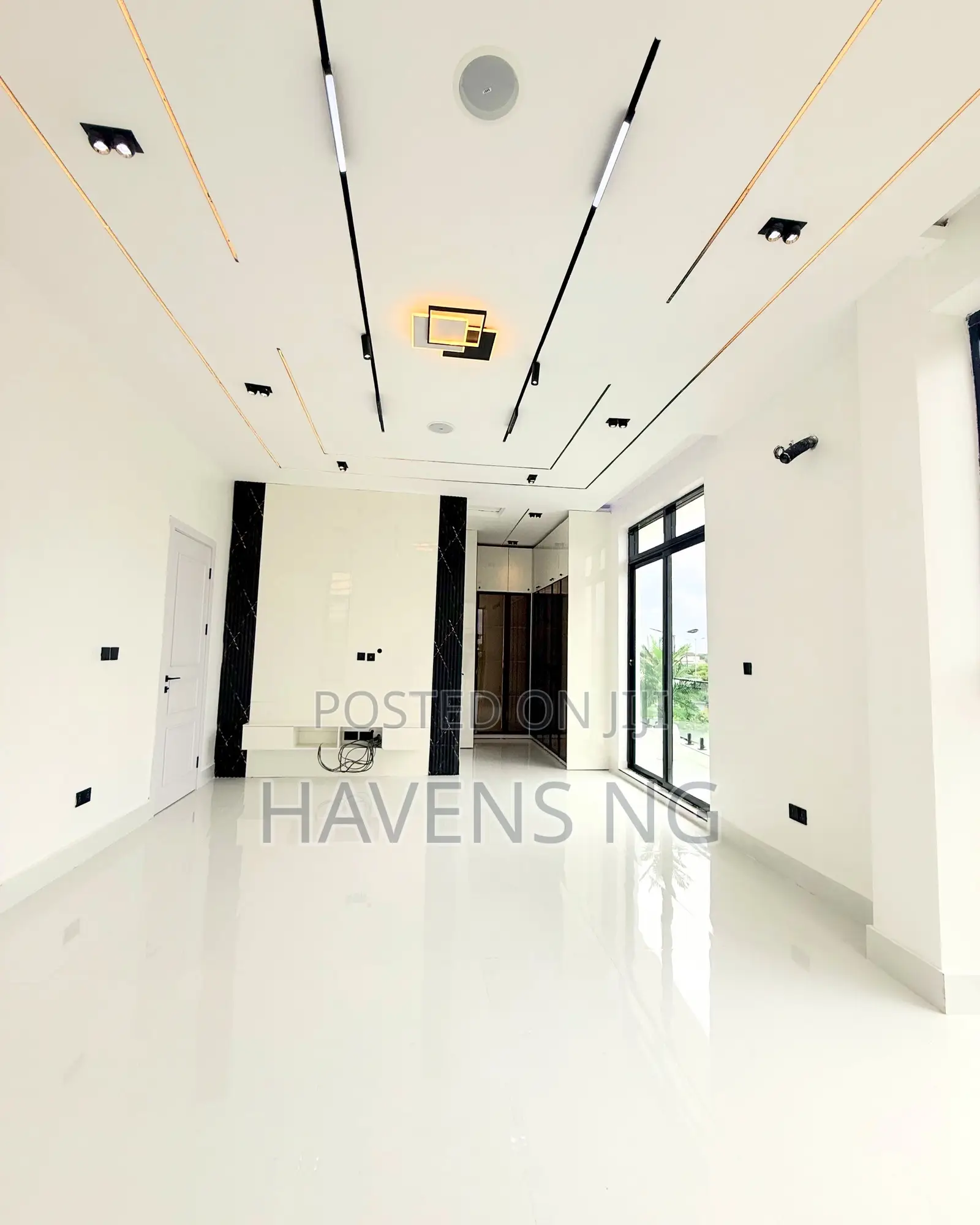5bdrm Duplex in Sangotedo for sale in Sangotedo