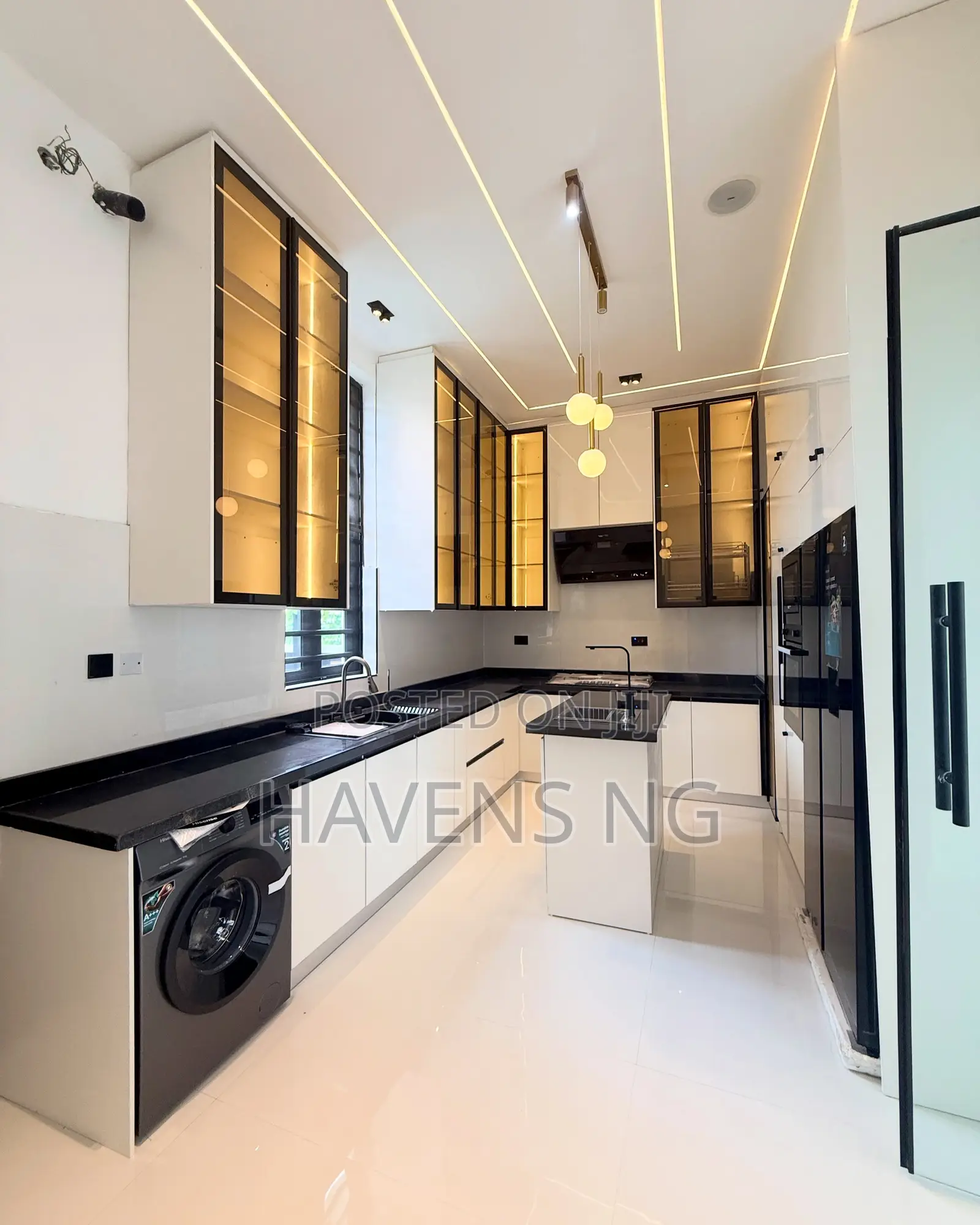 5bdrm Duplex in Sangotedo for sale in Sangotedo