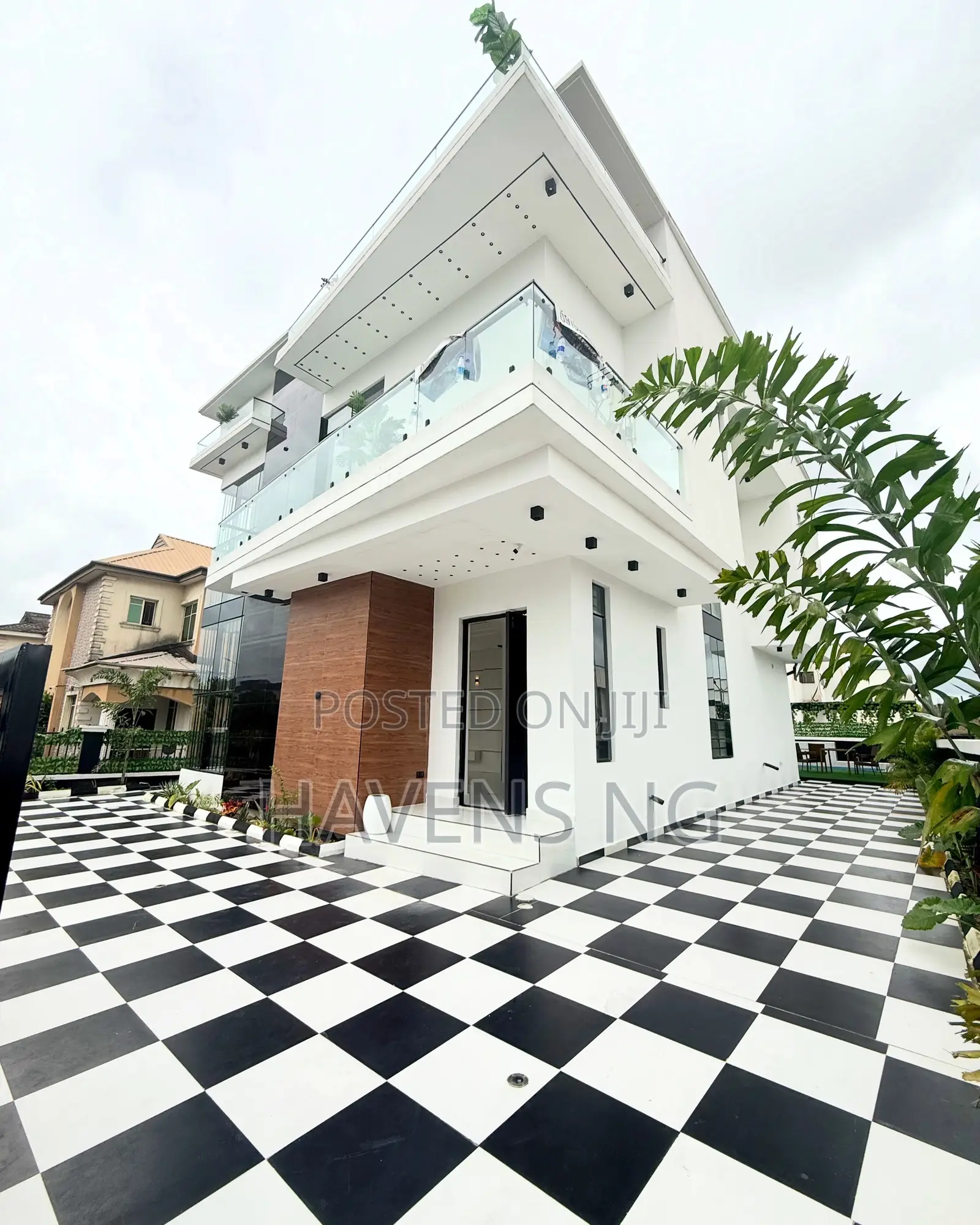 5bdrm Duplex in Sangotedo for sale in Sangotedo