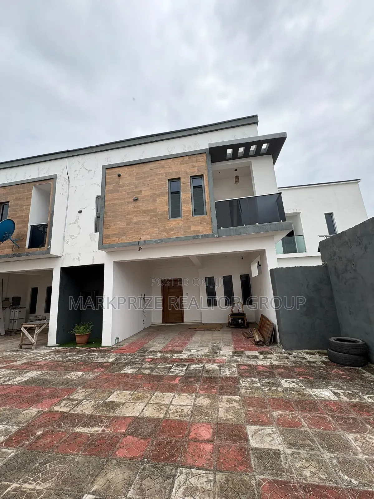 4bdrm Duplex in Orchid Lekki Lagos for sale in Lekki Expressway