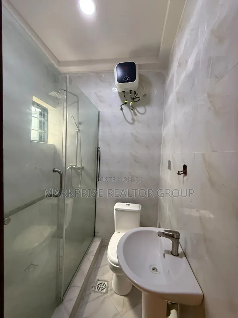 4bdrm Duplex in Orchid Lekki Lagos for sale in Lekki Expressway