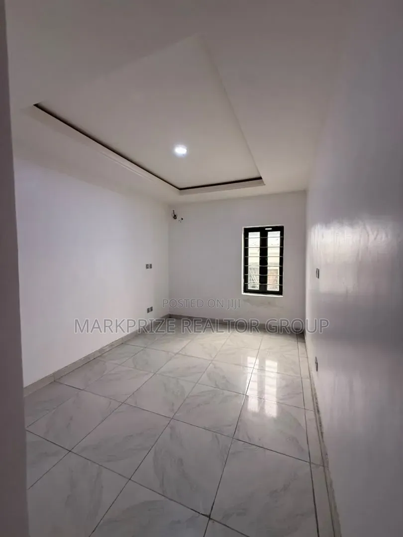 4bdrm Duplex in Orchid Lekki Lagos for sale in Lekki Expressway
