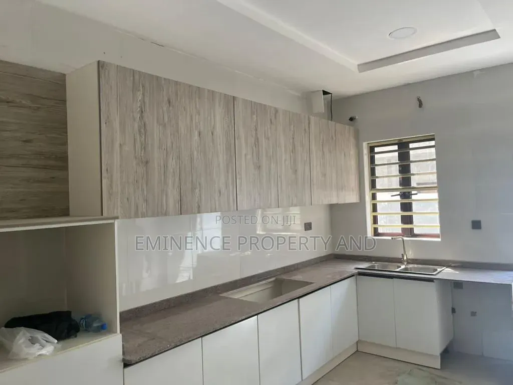 4bdrm Duplex in Lekki Expressway for rent in Lekki Expressway