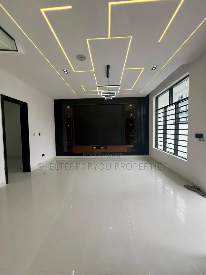 4bdrm Duplex in Sangotedo for sale in Sangotedo