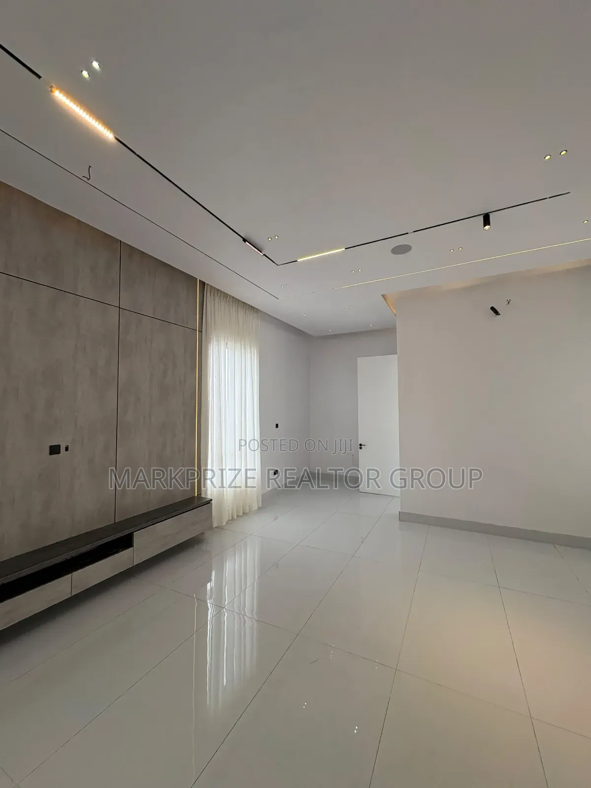 5bdrm Duplex in Ikota Lekki Lagos for sale in Ikota