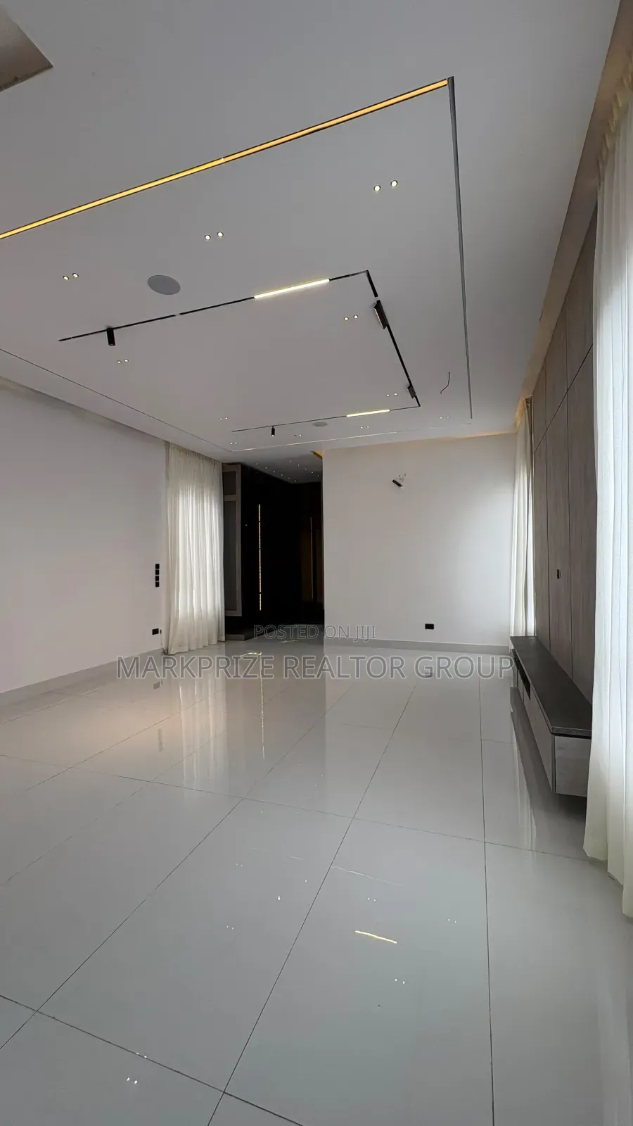 5bdrm Duplex in Ikota Lekki Lagos for sale in Ikota