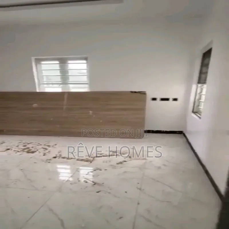 3bdrm Block of Flats in Mende for rent in Mende