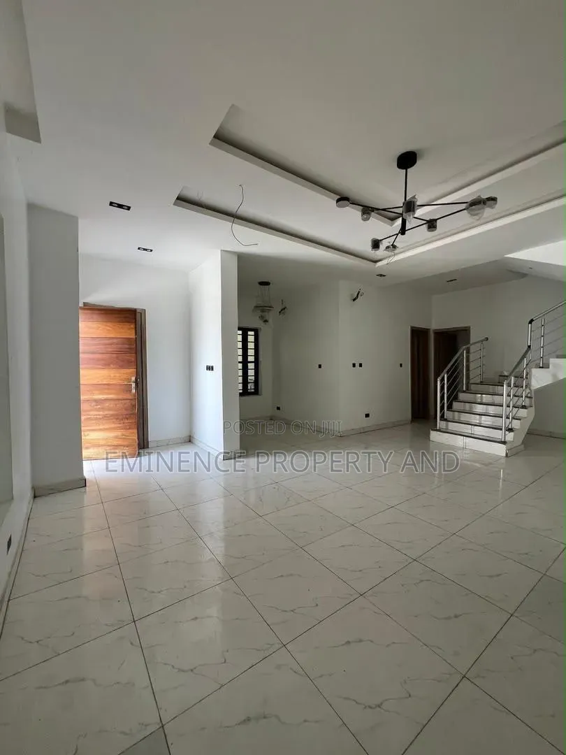 5bdrm Duplex in Lekki Expressway for rent in Lekki Expressway