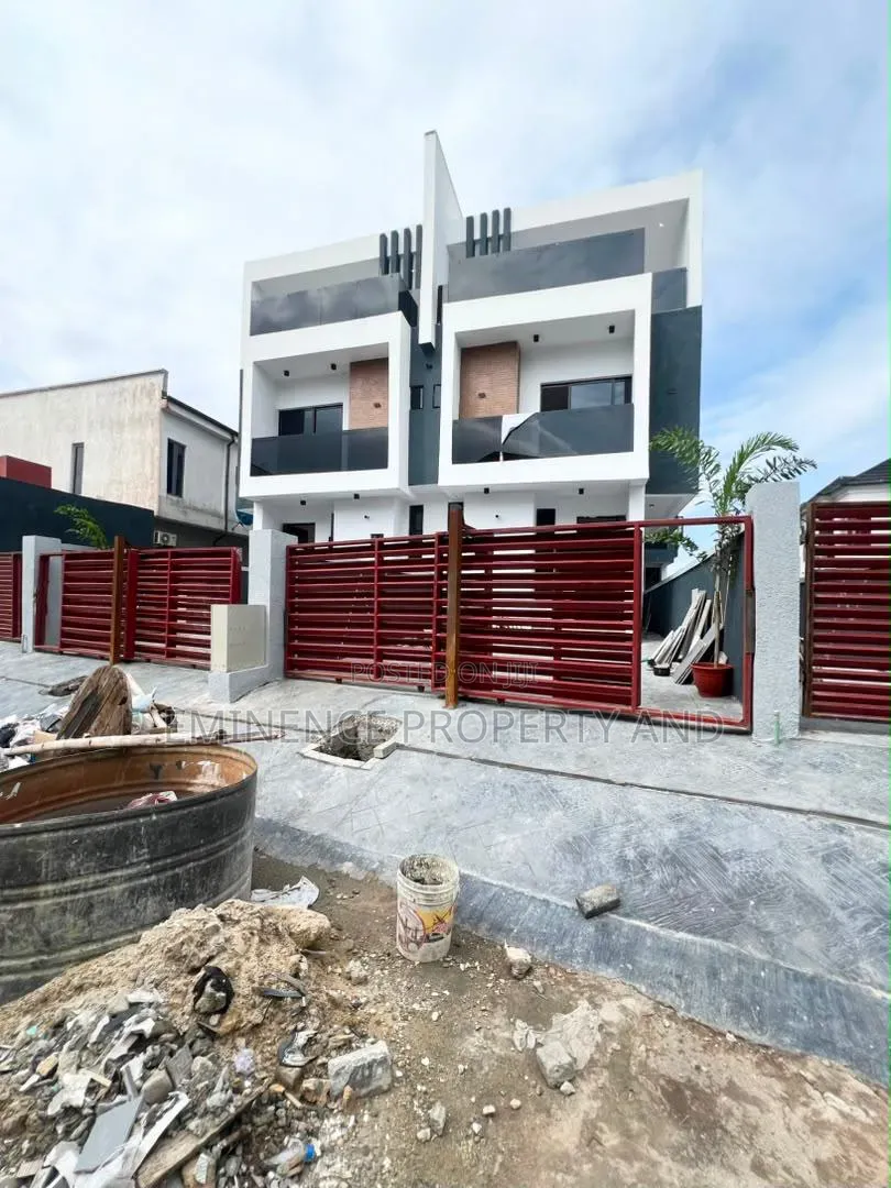 4bdrm Duplex in Lekki Expressway for sale in Lekki Expressway