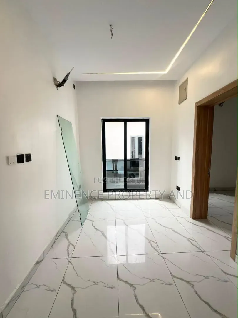 4bdrm Duplex in Lekki Expressway for sale in Lekki Expressway