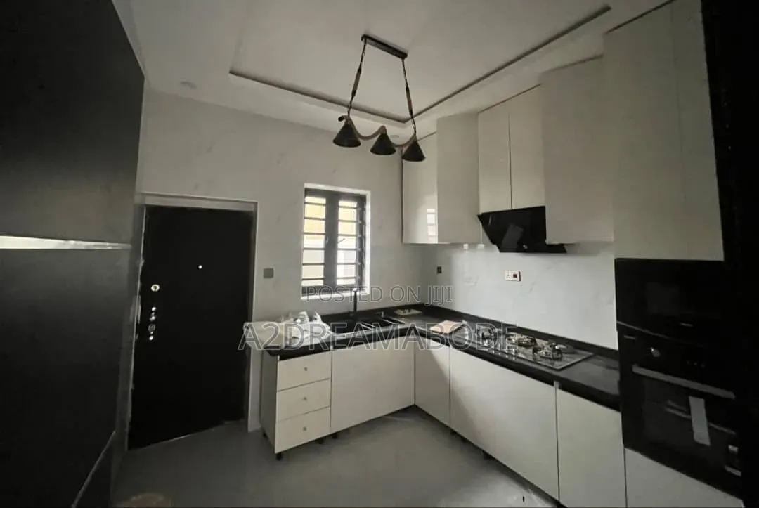 4bdrm Duplex in Olowora, Magodo Isheri for rent in Magodo Isheri