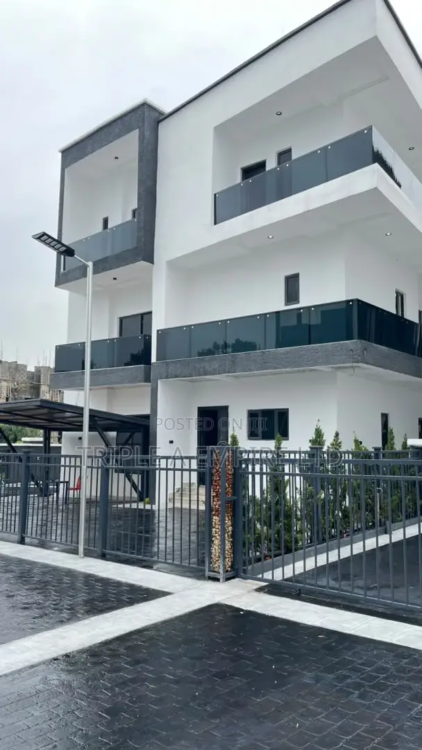 6bdrm Duplex in Katampe Extension for sale in Katampe Extension