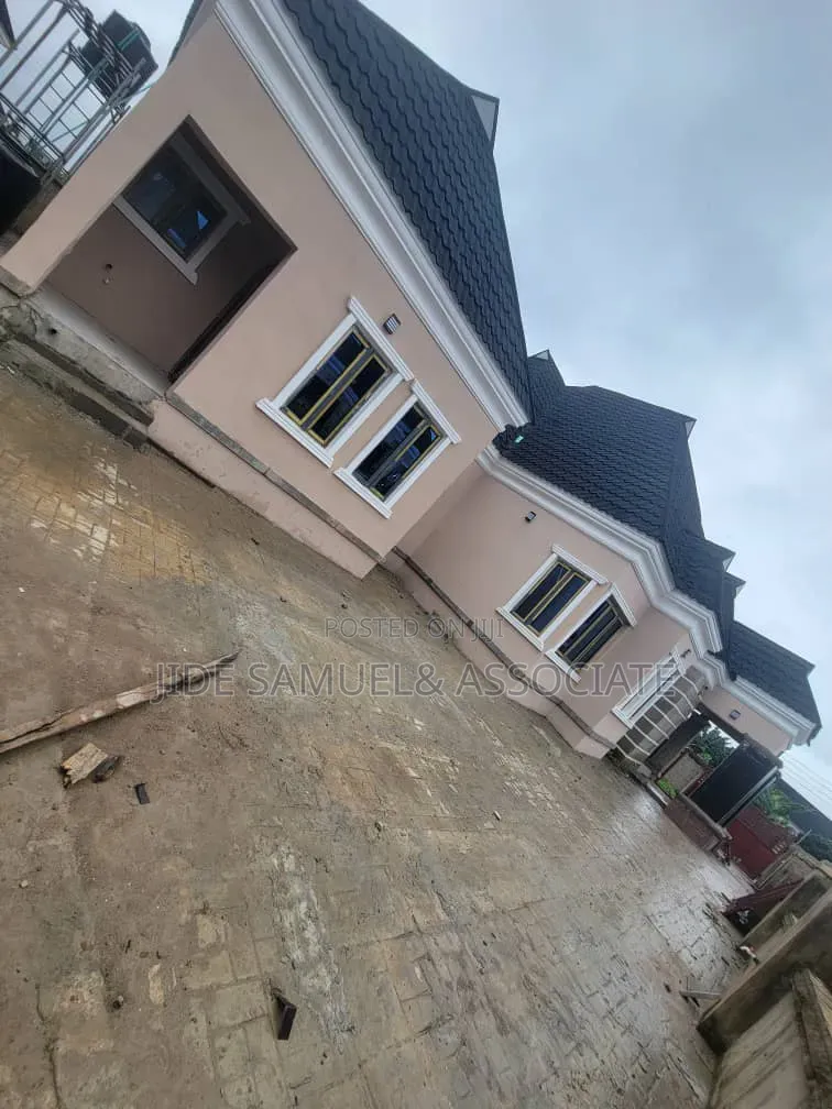 Furnished 3bdrm Bungalow in Ayobo for sale in Ayobo