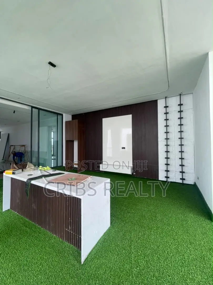 6bdrm Duplex in Osapa london for sale in Osapa london