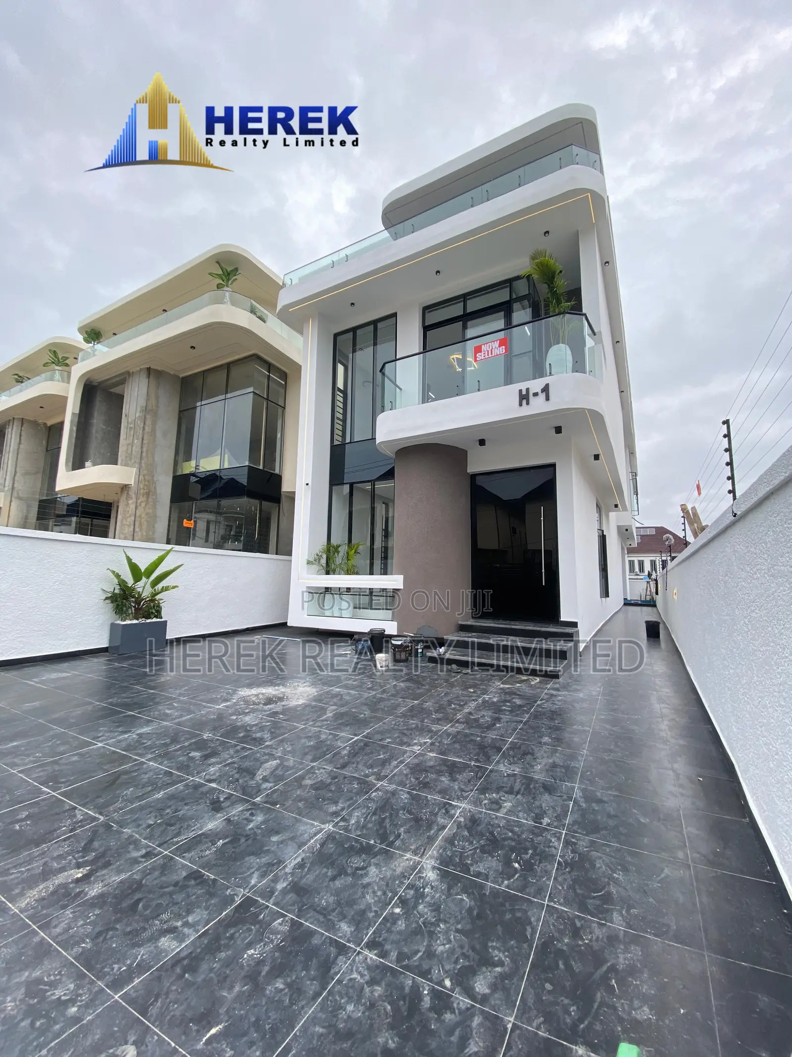 5bdrm Duplex in Orchid, Ikota for sale in Ikota