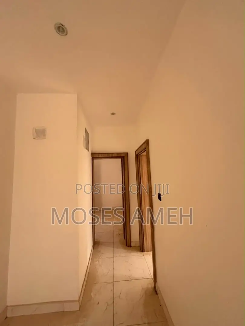 5bdrm Duplex in Idu for sale in Idu