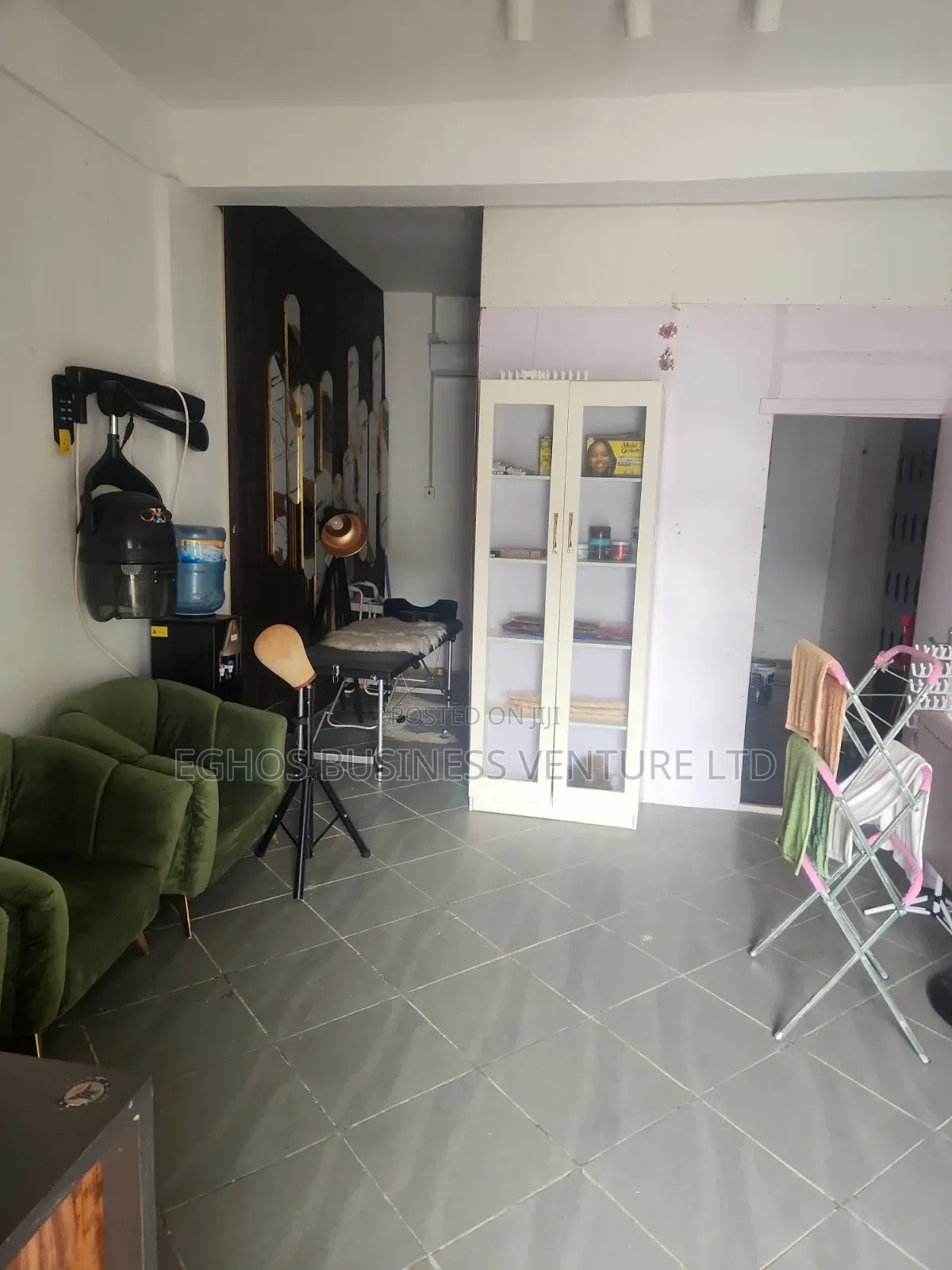 Female Salon Tattoo Studio Shop for Sale in Benin City