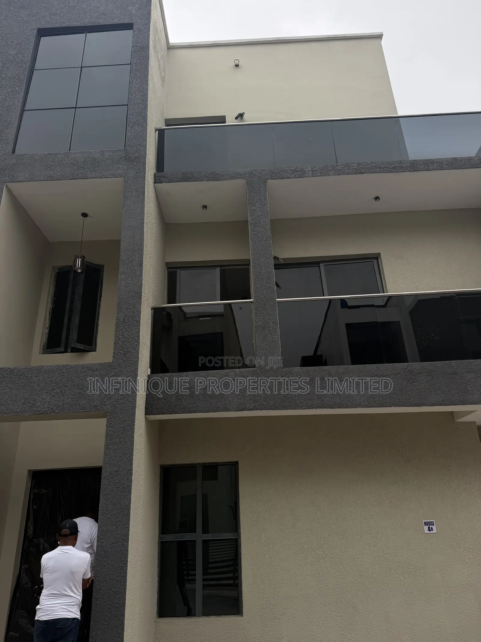 4bdrm Duplex in Shonibare Estate, Maryland for sale in Maryland