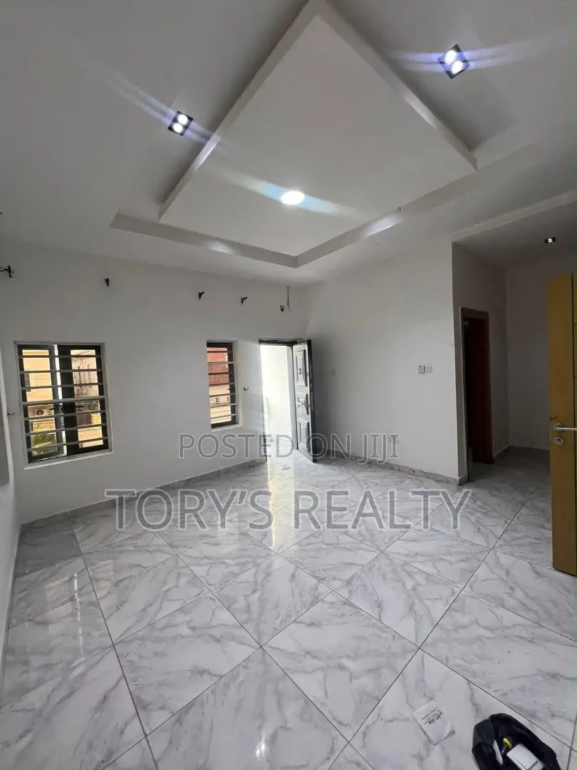 1bdrm Apartment in Lekki Phase 2 for rent in Lekki Phase 2