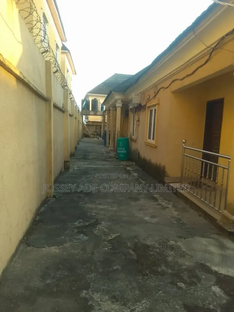 Furnished 1bdrm Bungalow in Ipaja Road for sale in Ipaja Road