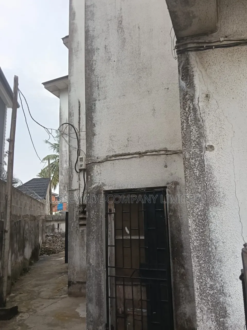 Furnished 3bdrm Block of Flats in Akowonjo for sale in Akowonjo