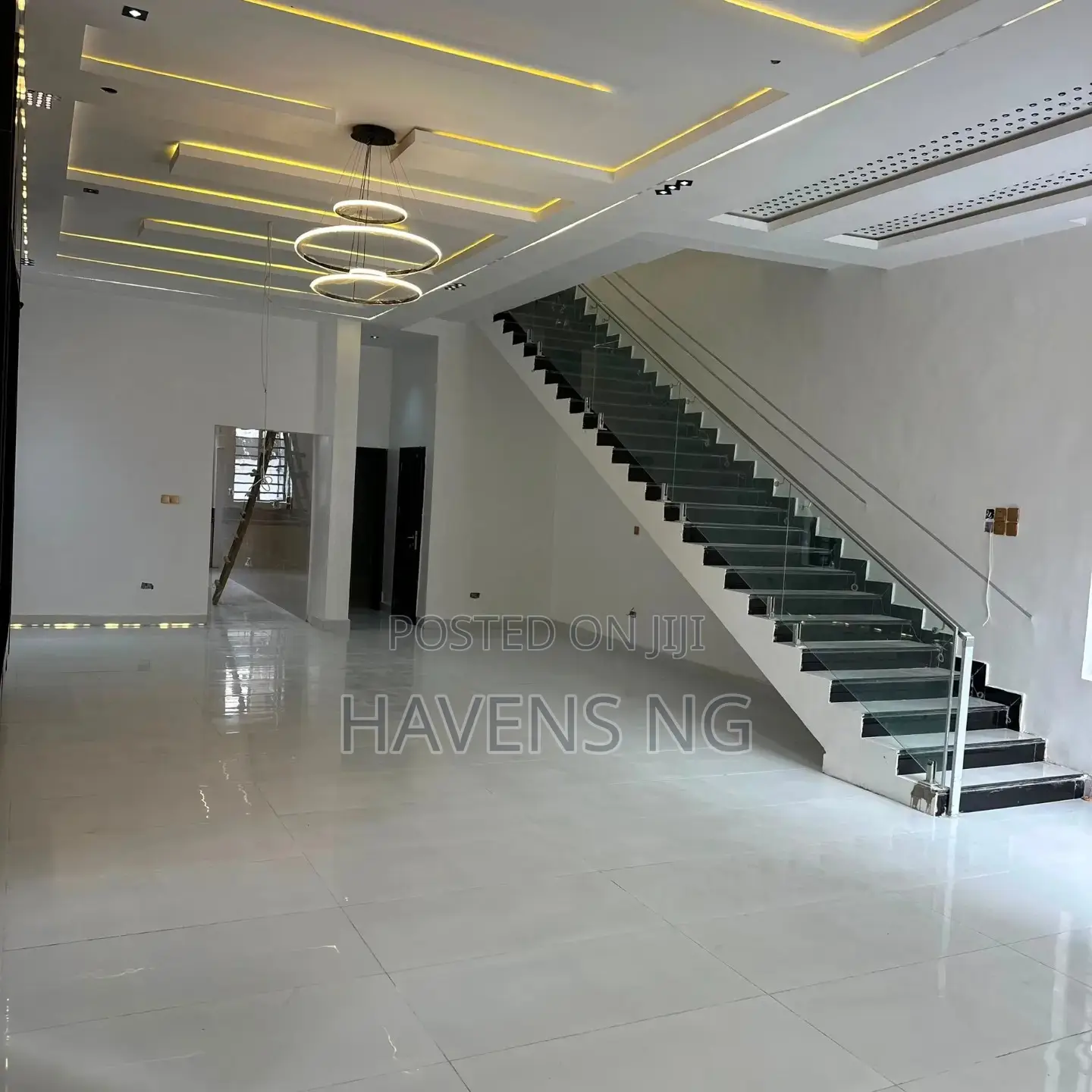 5bdrm Duplex in Sangotedo for sale in Sangotedo