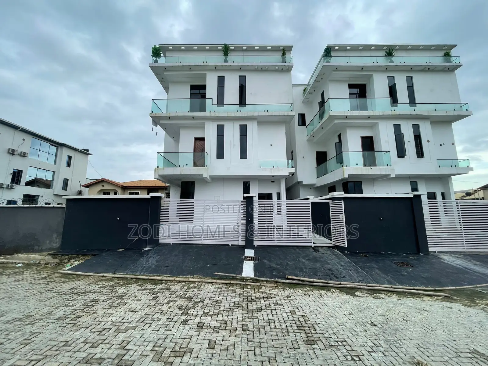 5bdrm Duplex in Olokonla for sale in Olokonla
