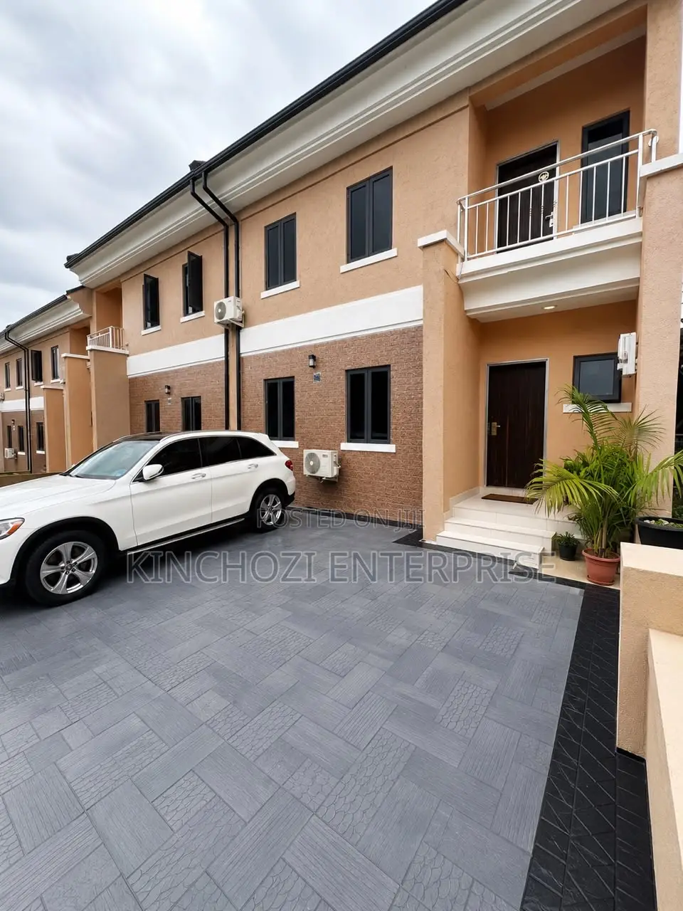 3bdrm Duplex in Rockvale Manors, Zone B for rent in Zone B