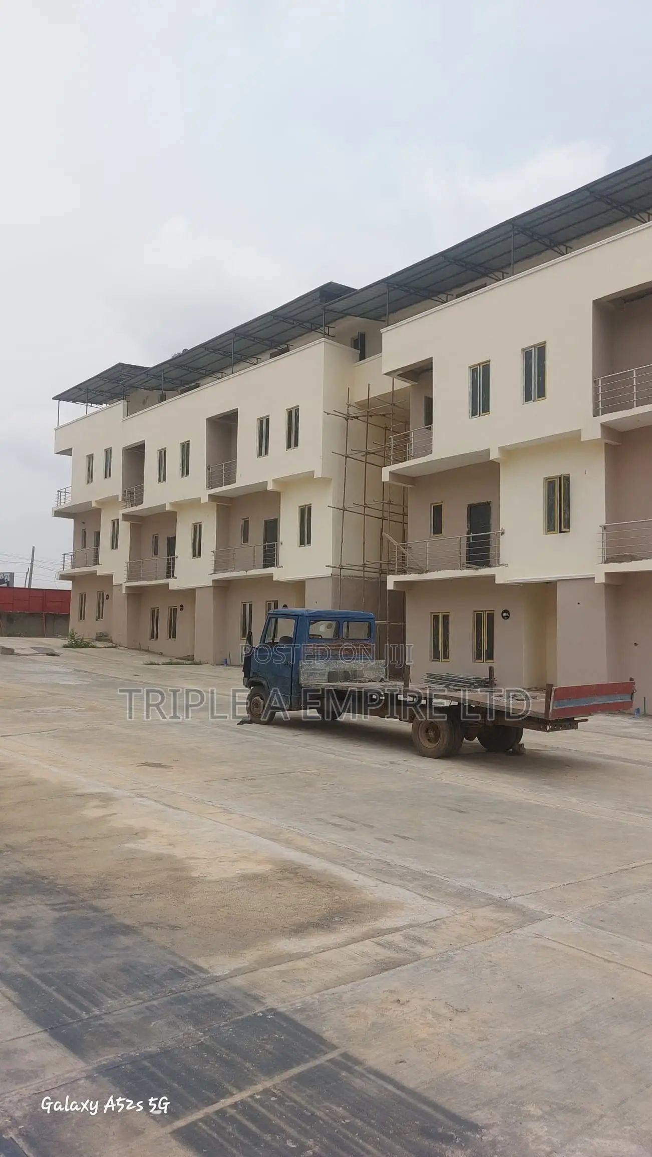 5bdrm Townhouse/Terrace in Life Camp for sale in Life Camp
