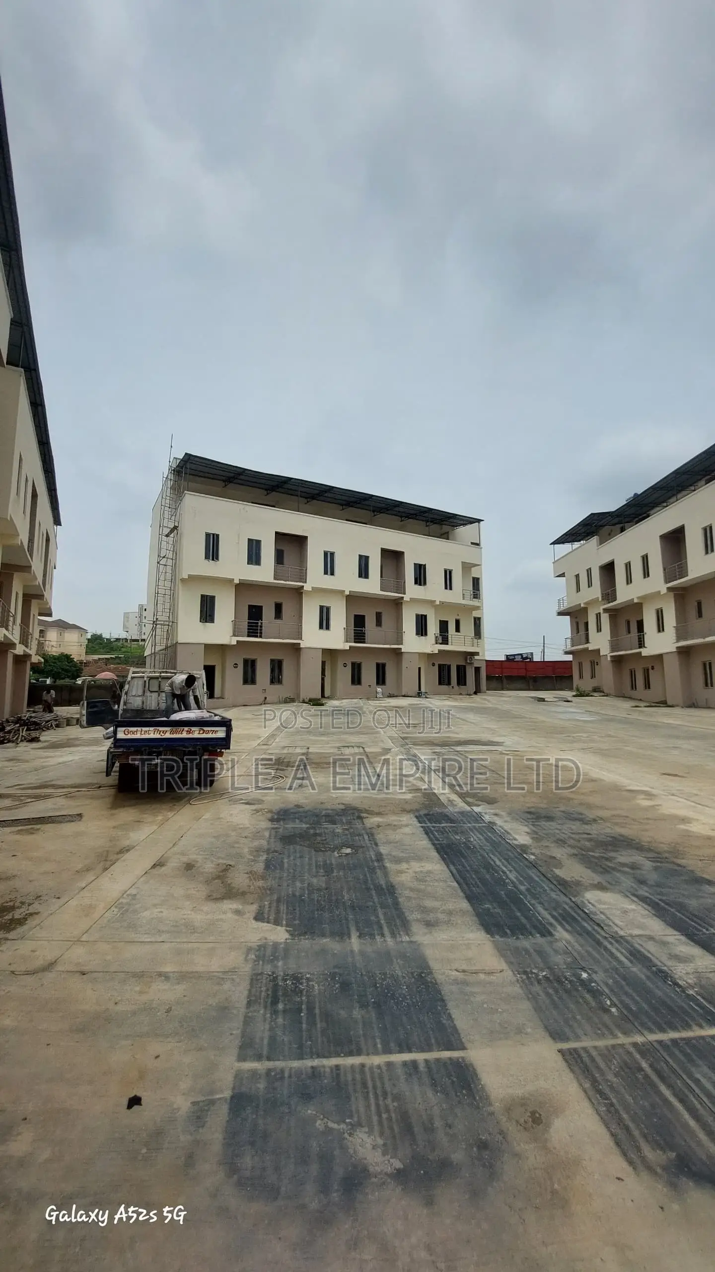 5bdrm Townhouse/Terrace in Life Camp for sale in Life Camp