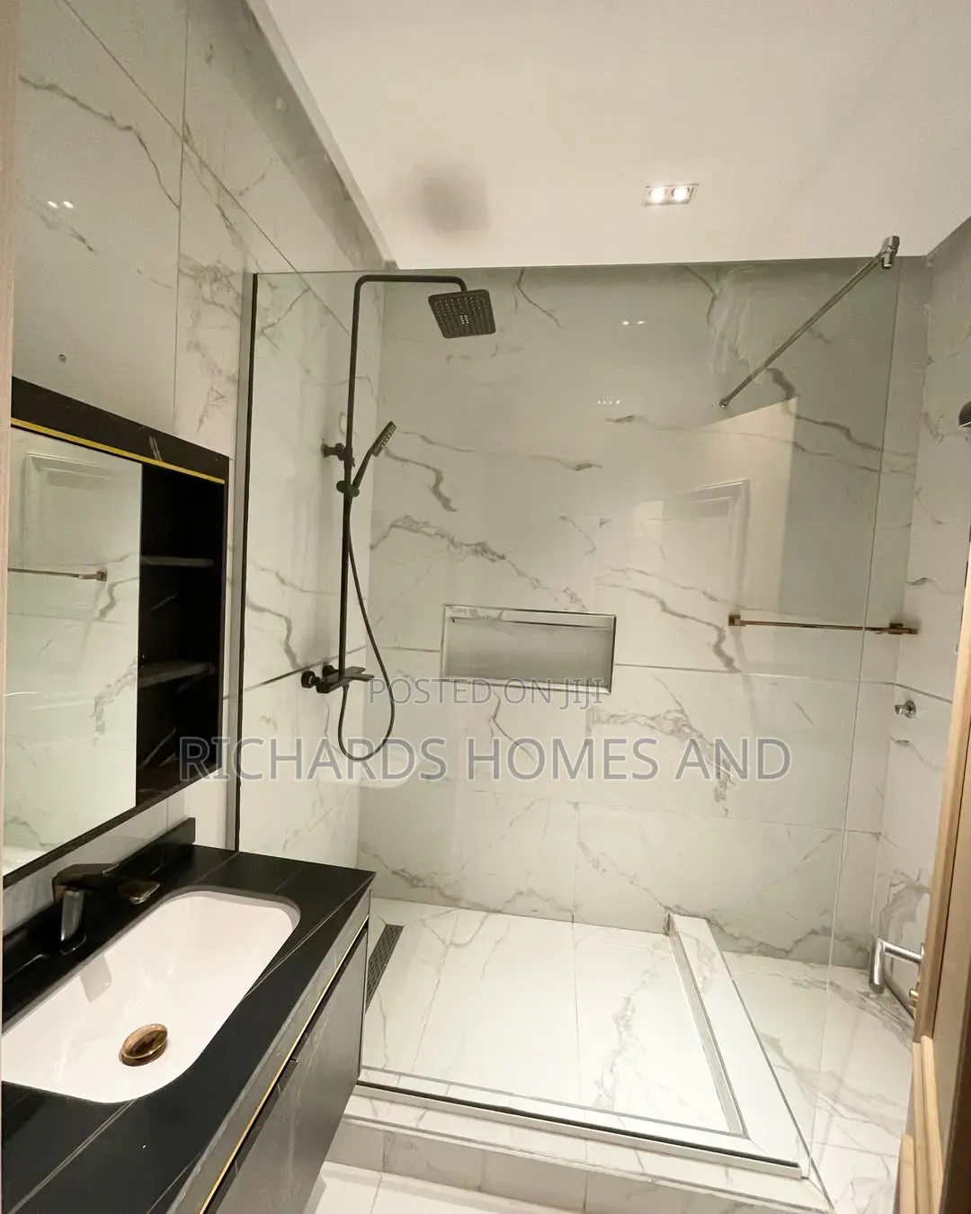 3bdrm Apartment in Banana Island for rent in Banana Island