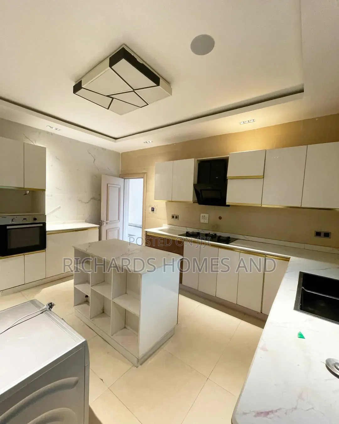 3bdrm Apartment in Banana Island for rent in Banana Island