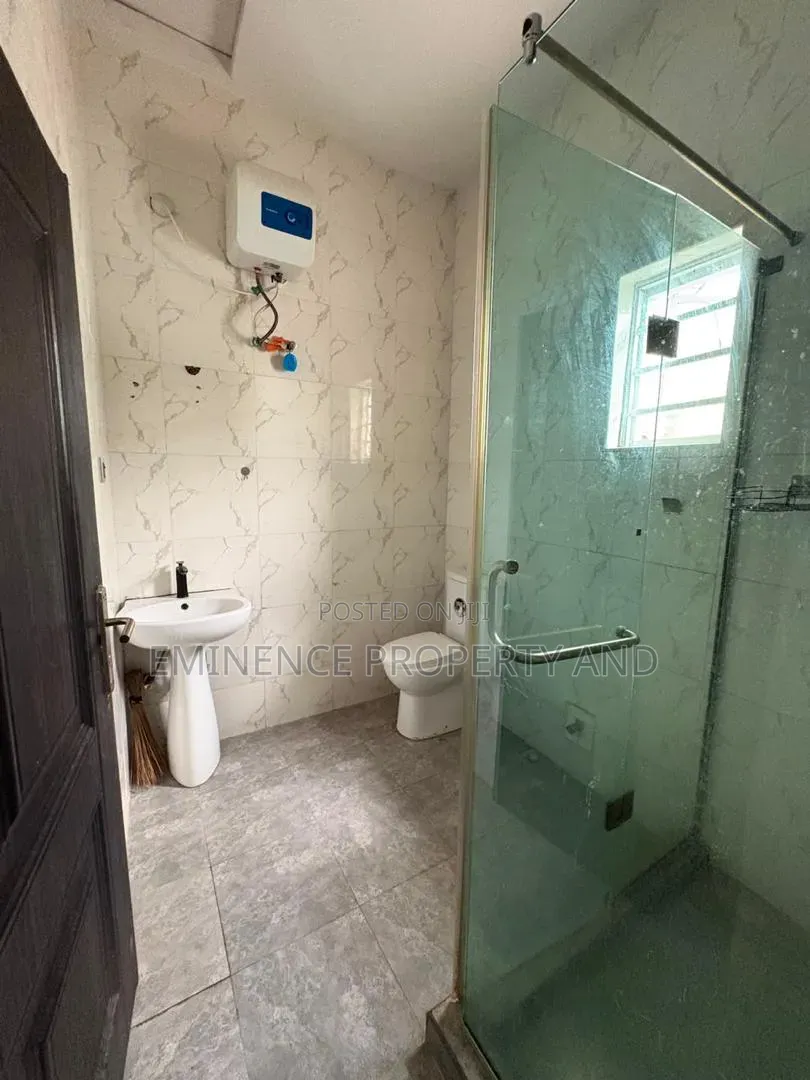 4bdrm Duplex in Thomas Estate for rent in Thomas Estate
