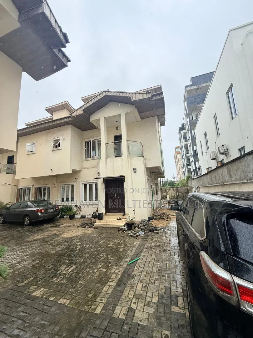 6bdrm Duplex in Springbay Estate, Ikate-Elegushi for sale in Ikate-Elegushi