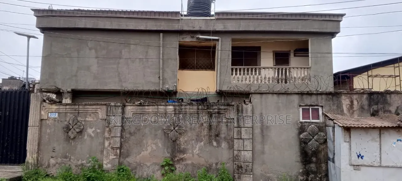 3bdrm Block of Flats in Onipetese Estate, Osapa london for sale in Osapa london