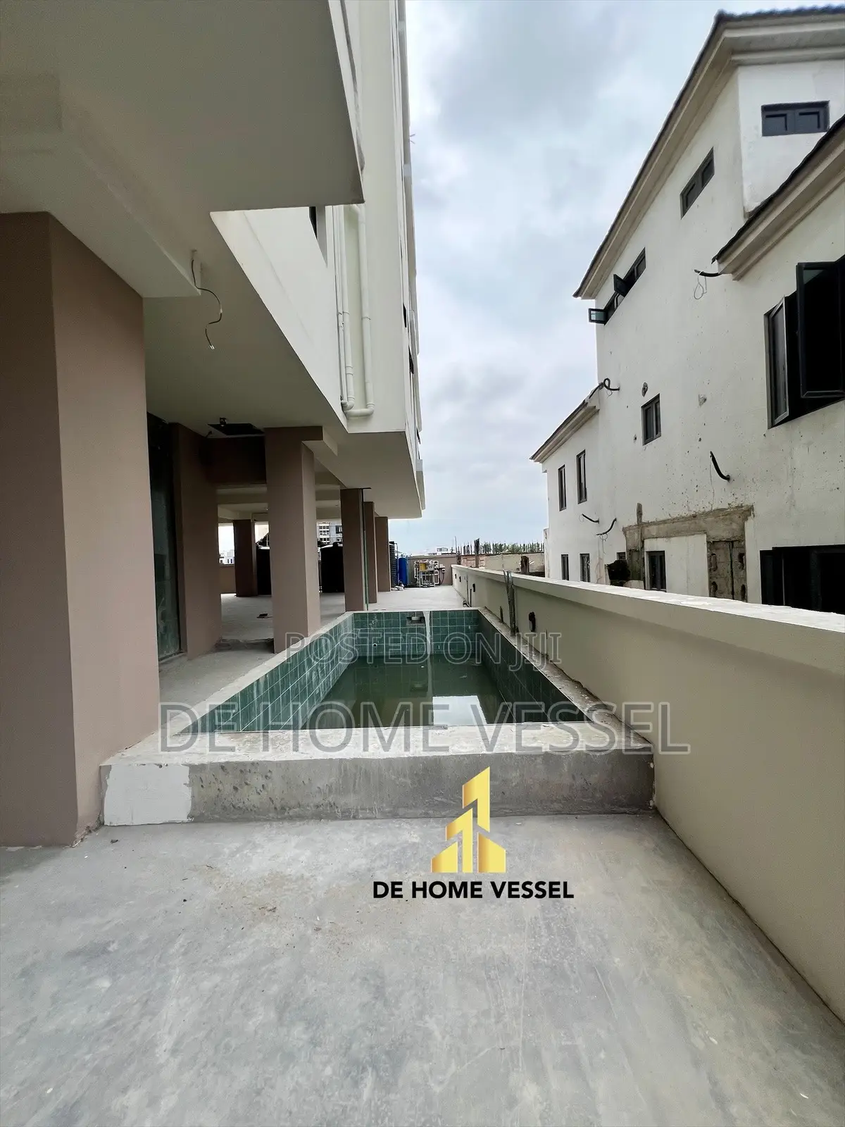 4bdrm Maisonette in Ikate for sale in Ikate