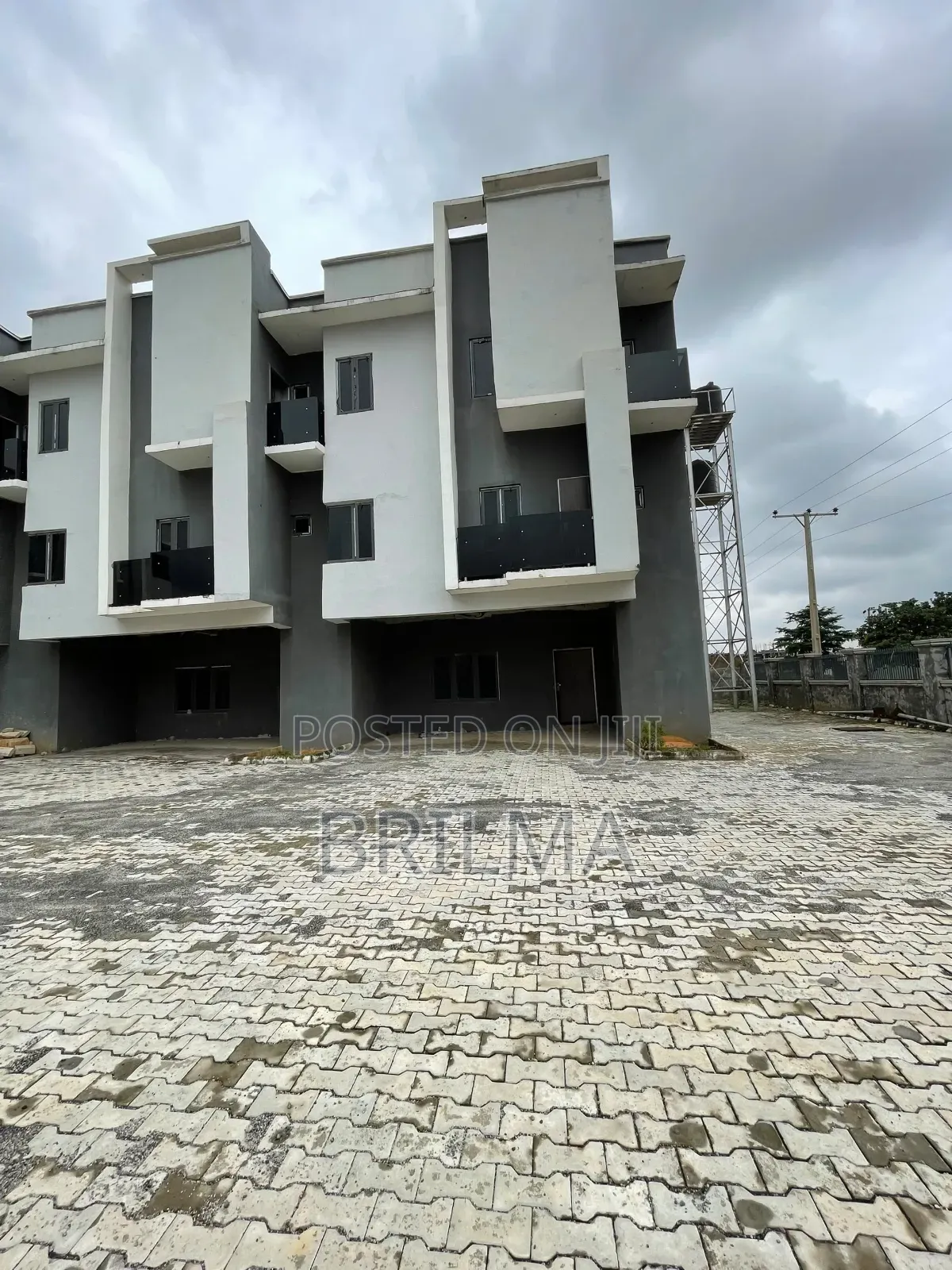 4bdrm Duplex in Jahi for sale in Jahi