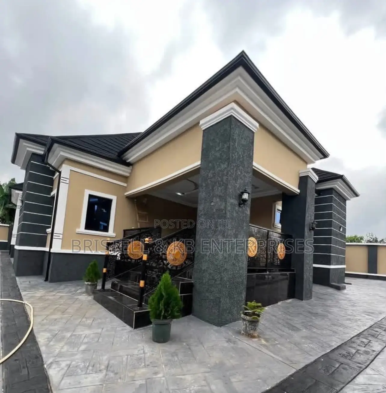 4bdrm Bungalow in Ogheghe, Sapele for sale in Benin City
