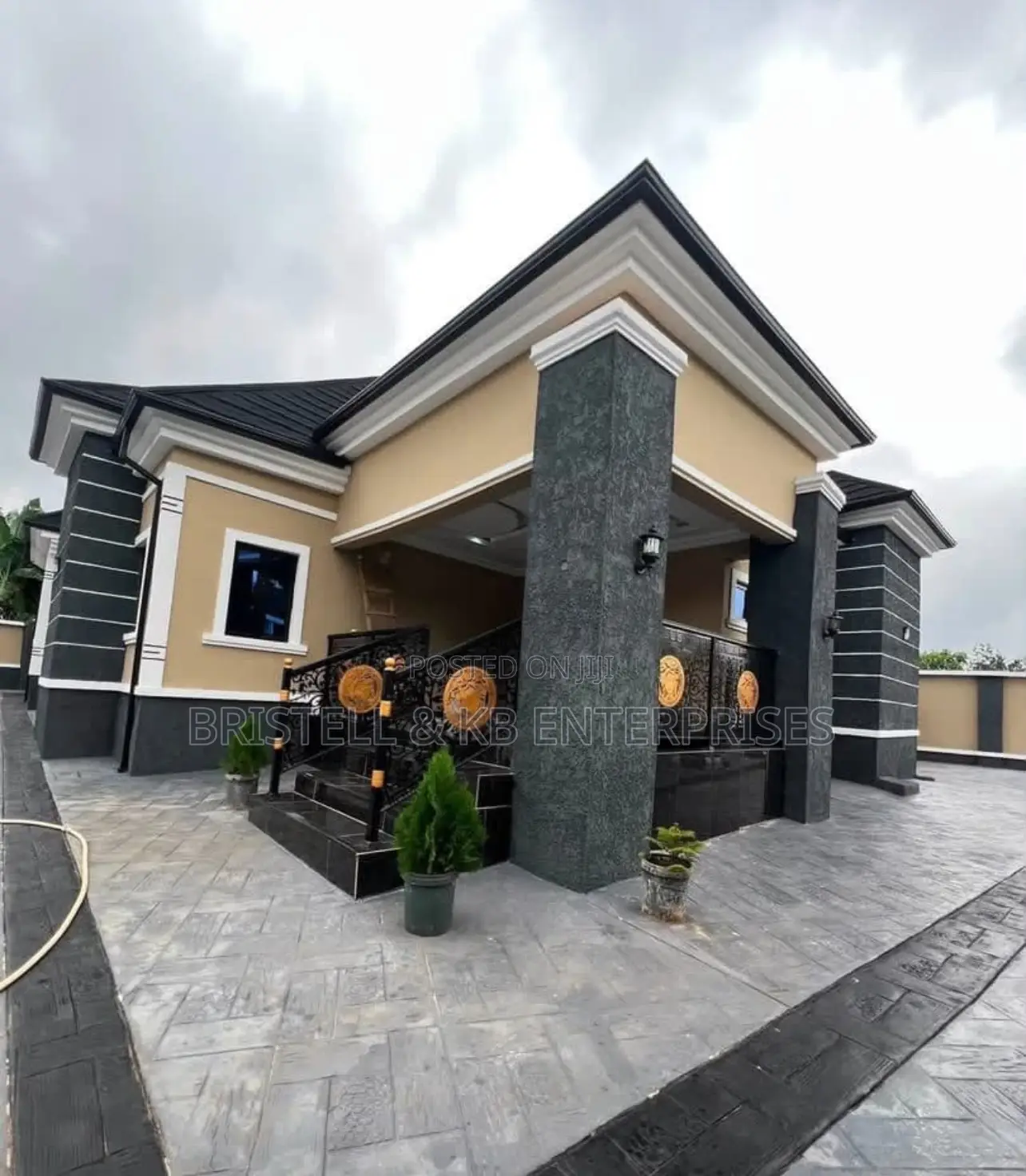4bdrm Bungalow in Ogheghe, Sapele for sale in Benin City