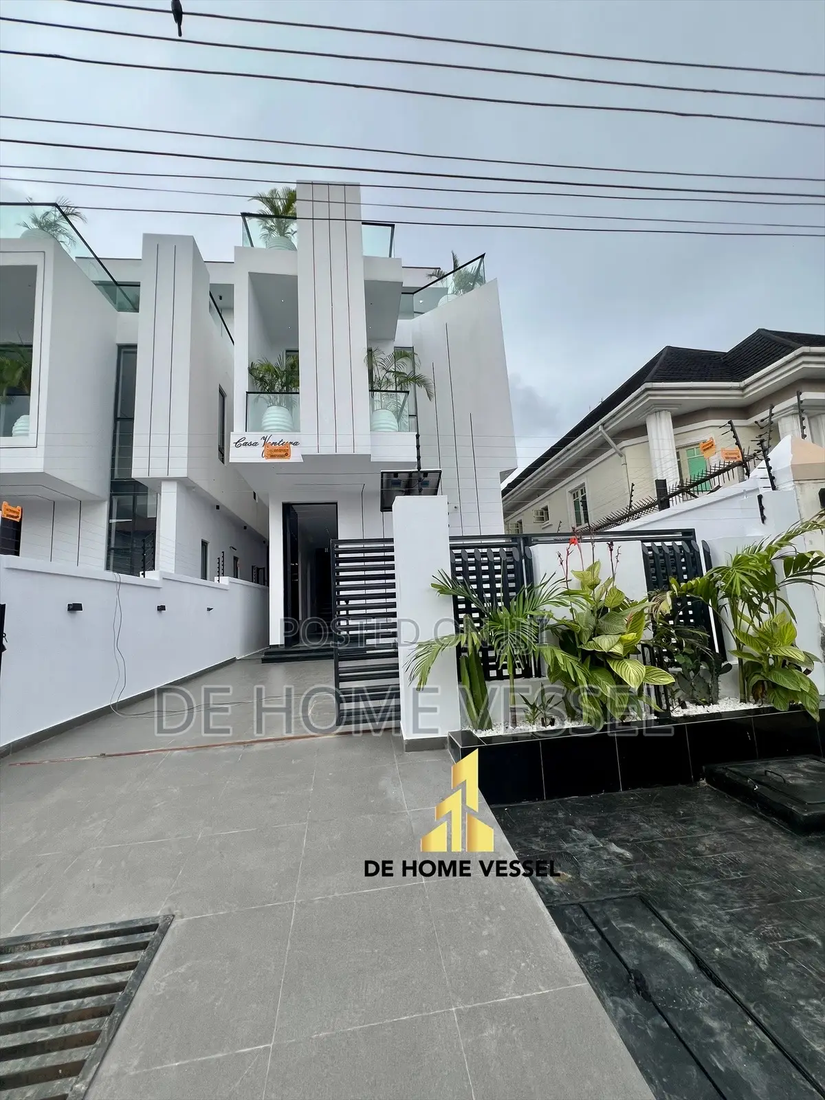 5bdrm Duplex in Ikate for sale in Ikate