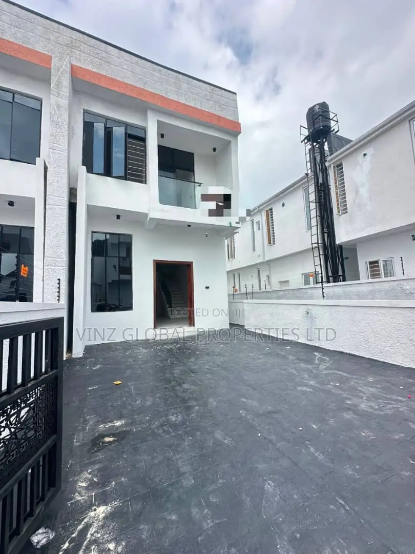 4bdrm Duplex in Lekki for sale in Lekki